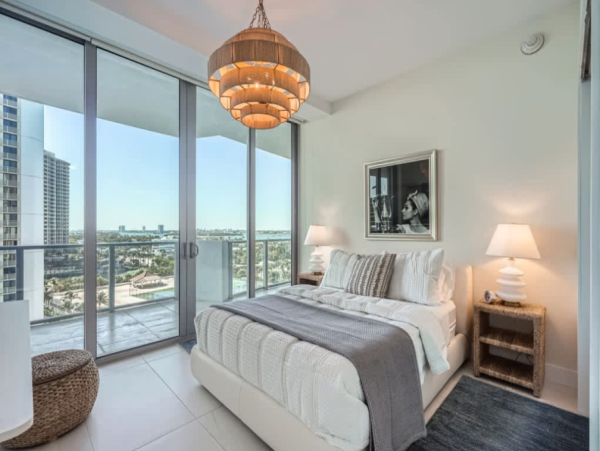 Luxury 2 - Bedroom Oceanfront Condo on Singer Island